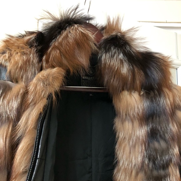 Arctic Fox Fur jacket with leather sleeves - Picture 3 of 4